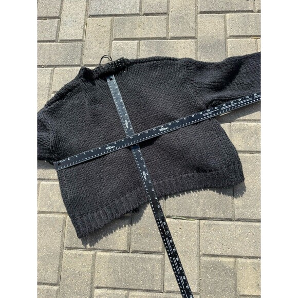 Ivy Luna Anthropologie Black With Hearts Cropped Sweater Cardigan NWT Size S/M - Picture 4 of 5